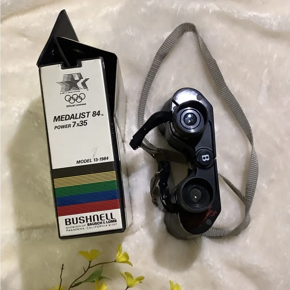 Bushnell medalist compact